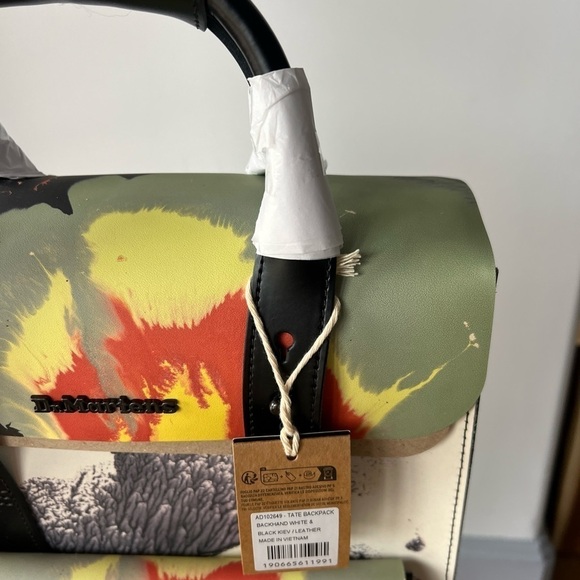 DR MARTINS TATE MUSEUM LEATHER BACKPACK - Picture 9 of 14